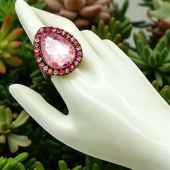 Vintage Jewelry - Vintage Stretch Pink Lucite Teardrop Ring in Rhinestone Halo Setting Bling